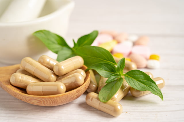 Dietary-Supplement-Likas-na-Lunas-gamit-ang-Banaba,-Okra,-Saluyot-at-Panax-Ginseng